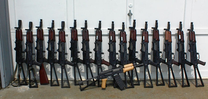 ليبيا : إحباط تهريب كمية كبيرة من الأسلحة 