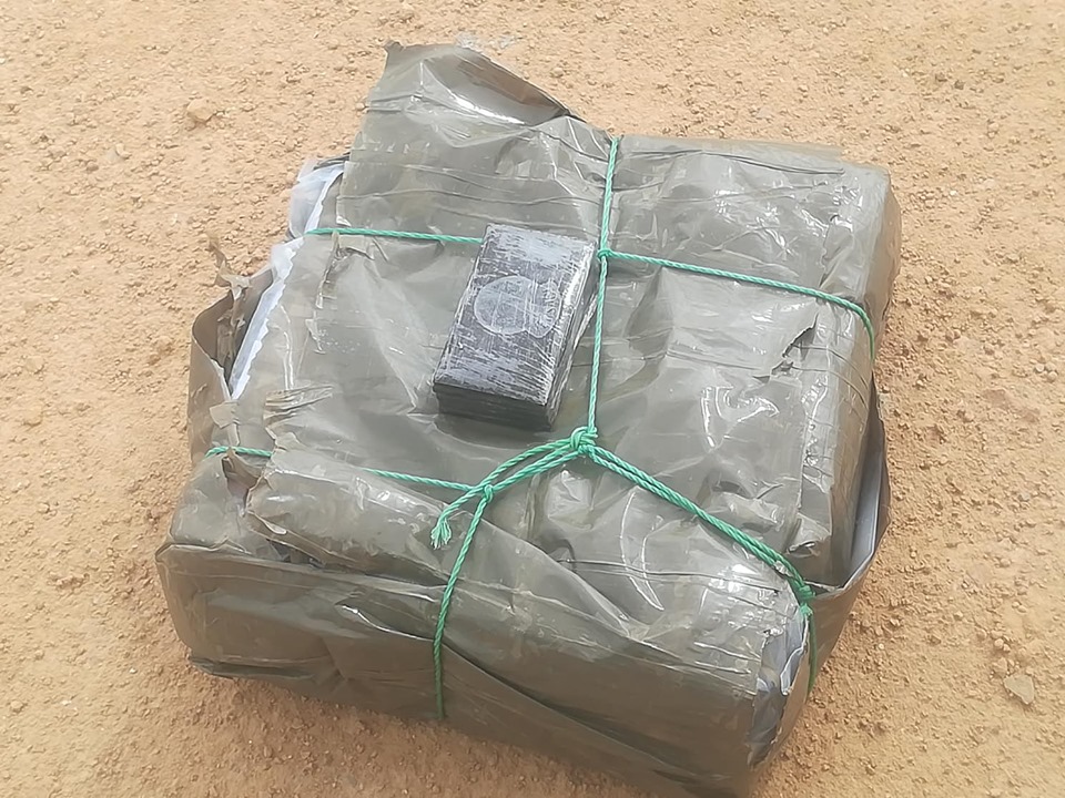 غنّوش : البحر يلفظ 10 صفائح من القنب الهندي