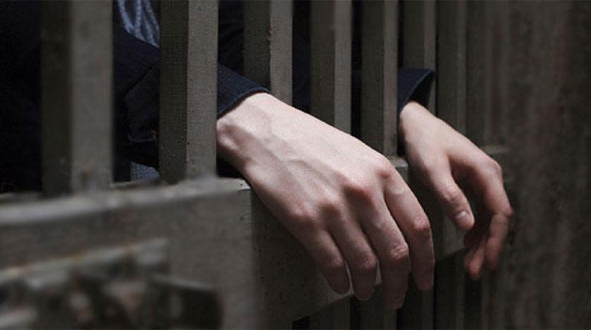 ايقاف إمرأة محكومة بـ300 سنة سجنا