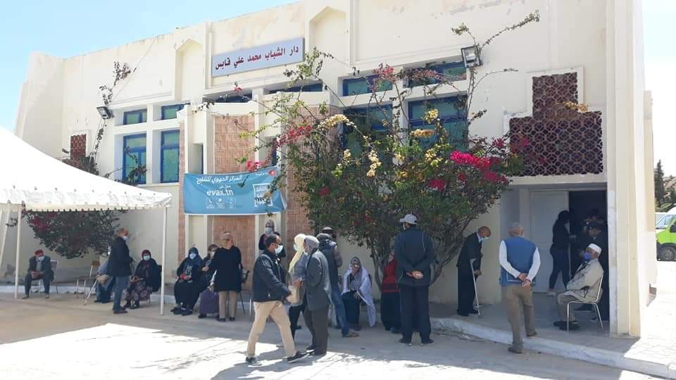 التلقيح ضد كورونا : تواصل العملية في قابس ومارث