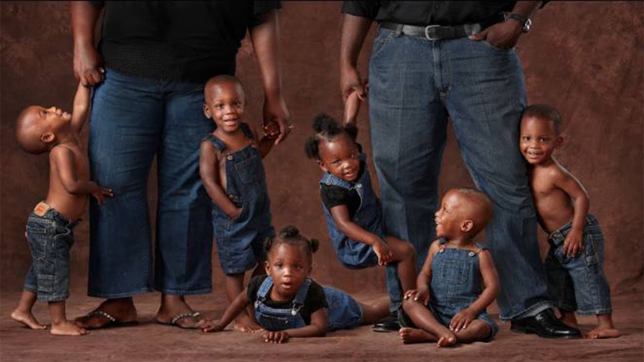 امرأة تنجب 9 توائم 